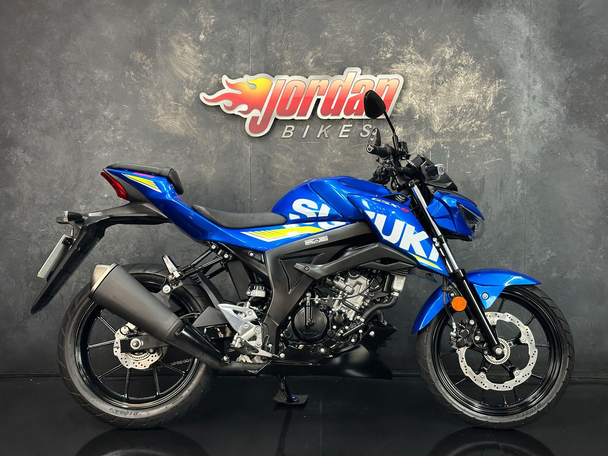 GSX-R125☆純正シングルシートカウル☆美品☆GSXR125 SUZUKI スズキ